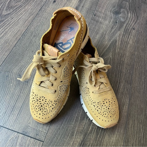 OTBT Khora Nubuck Lace Up Sneaker Tennis Shoe - Picture 5 of 7